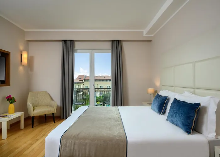מלון Leonardo Di Garda - Wellness And 4*