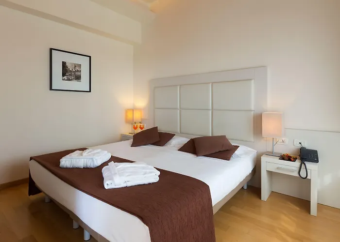 מלון Leonardo Di Garda - Wellness And לאזיסה