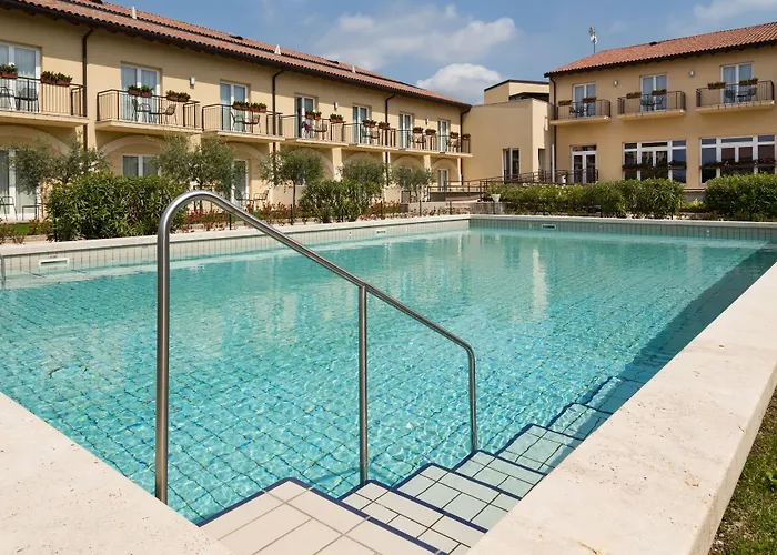 Leonardo Di Garda - Wellness And מלון 4*