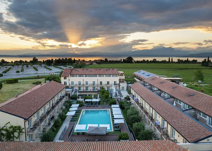 Leonardo Di Garda - Wellness And מלון 4*