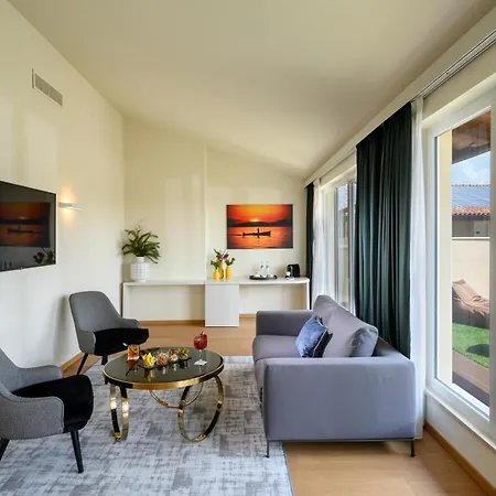 Leonardo Di Garda - Wellness And ホテル ラツィーゼ