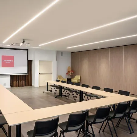 ホテル Leonardo Di Garda - Wellness And ラツィーゼ