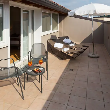 Отель Leonardo Di Garda - Wellness And 4*