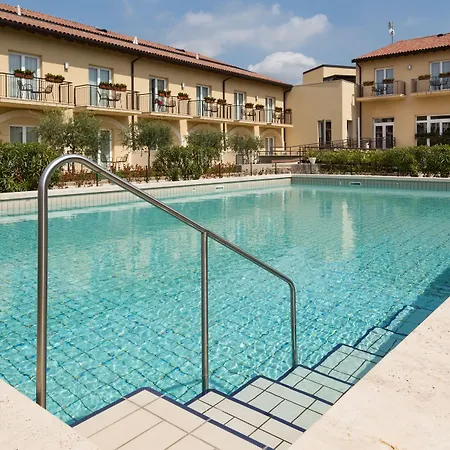 Leonardo Di Garda - Wellness And Отель 4*