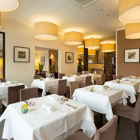 Leonardo Di Garda - Wellness And 4*