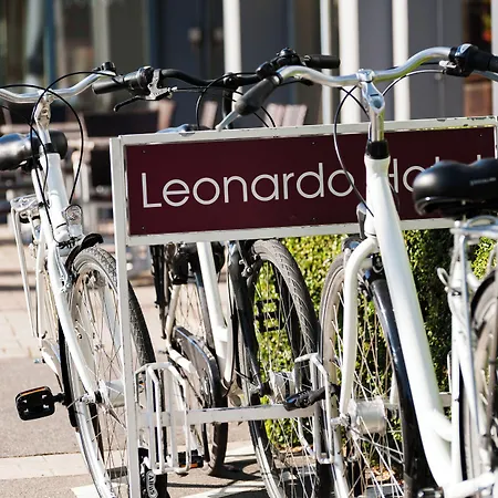 ホテル Leonardo Di Garda - Wellness And ラツィーゼ