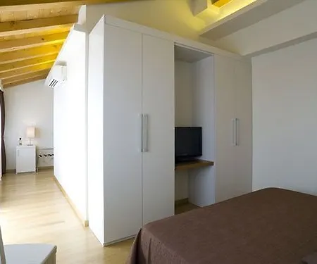 Leonardo Di Garda - Wellness And 4* Lazise