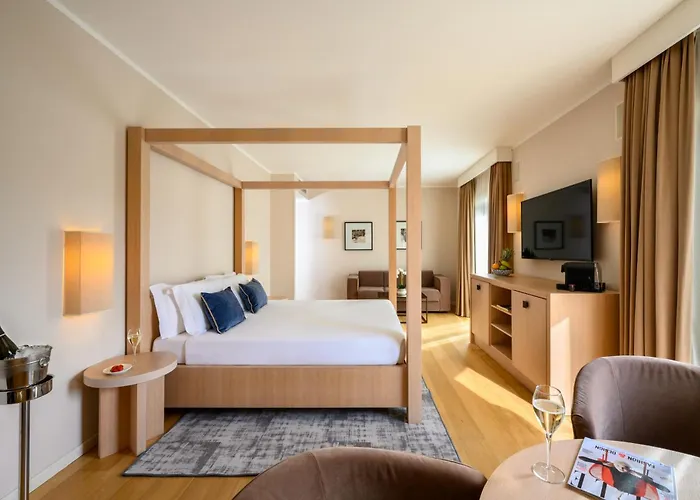 Leonardo Di Garda - Wellness And فندق لاتيزي