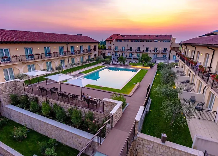 Leonardo Di Garda - Wellness And فندق 4*