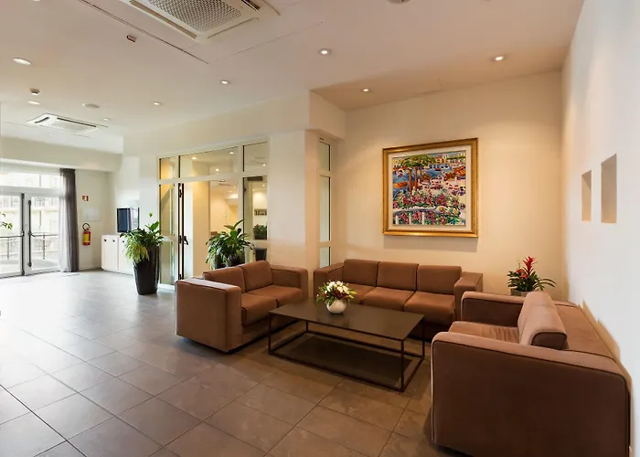 فندق Leonardo Di Garda - Wellness And لاتيزي