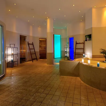 Leonardo Di Garda - Wellness And מלון 4*