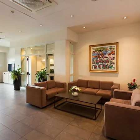 Hotel Leonardo Di Garda - Wellness And Lazise
