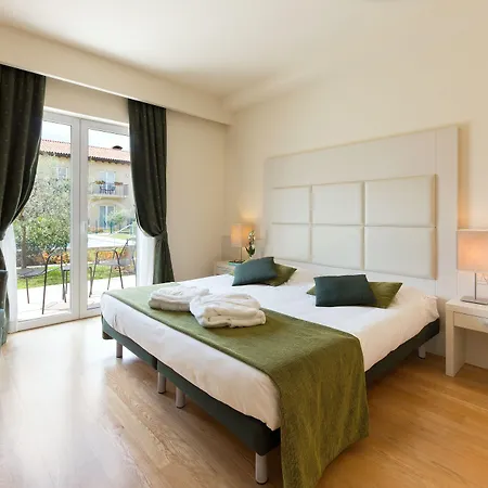 Leonardo Di Garda - Wellness And 4*