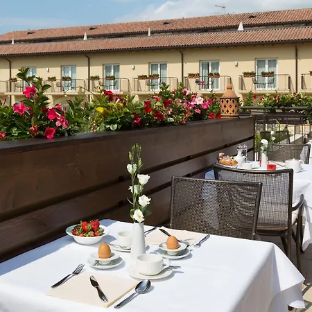 Leonardo Di Garda - Wellness And Hotel
